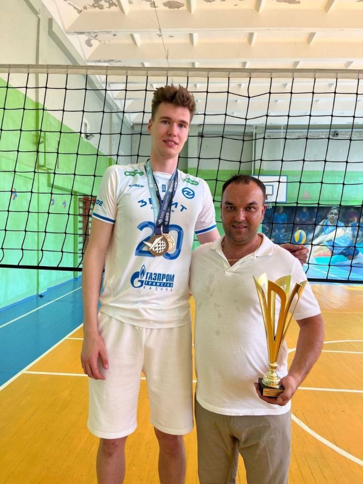 Команда спортшколы № 4 — победитель Открытого межрегионального турнира по волейболу среди юношей 2011-2012 г.р.