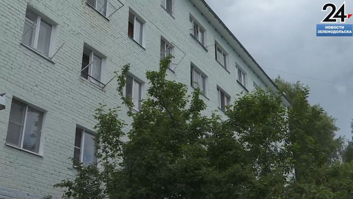 Жители общежитий на ул. Паратской в Зеленодольске почти месяц без горячей воды