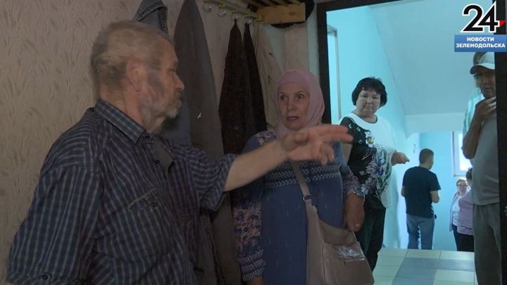 Жители ул. Строительной в Зеленодольске жалуются на недееспособного соседа, брошенного опекуном