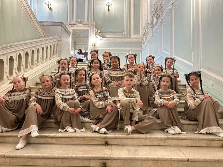 Коллектив из поселка Васильево «Ириски» с блеском выступил в Москве