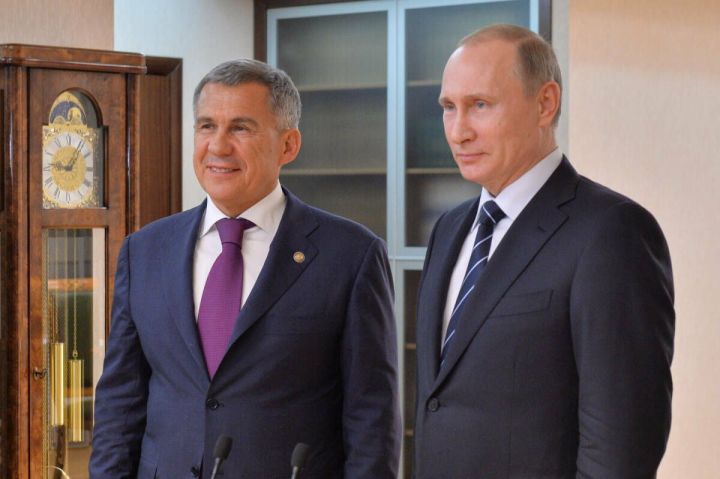 Раис РТ Рустам Минниханов выразил благодарность Владимиру Путину за помощь в сохранении языкового наследия народов России
