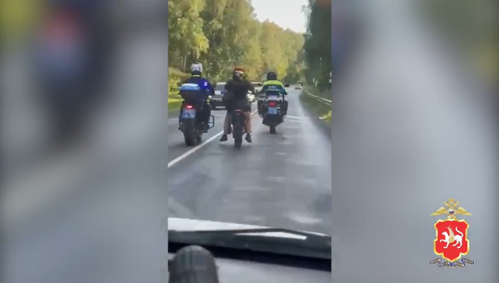 В Высокогорском районе Татарстана в результате ухода от погони, мотоциклист с пассажиркой попали в ДТП