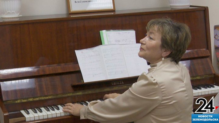 Гармония души: Как учитель музыки из Зеленодольска Резеда Хисамова стала плести сети бойцам