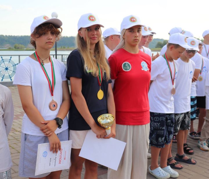В Зеленодольском яхт-клубе «Дельфин» провели торжественное награждение победителей чемпионата и первенства РТ по парусному спорту