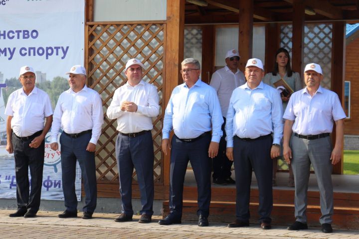 В Зеленодольском яхт-клубе «Дельфин» провели торжественное награждение победителей чемпионата и первенства РТ по парусному спорту