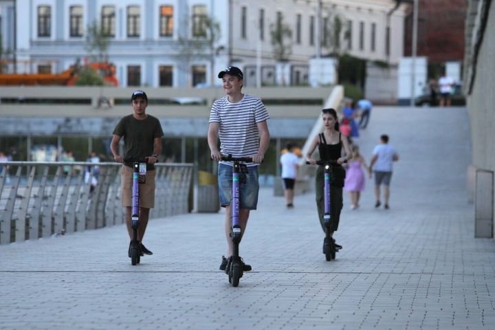 Запретят ли электросамокаты в Казани? Мэрия и городской комитет по транспорту дали ответ