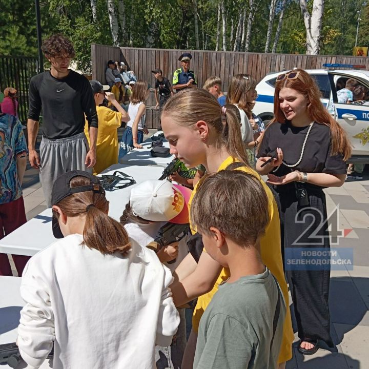 В летнем лагере «Мирас-Наследие» сотрудники ППС и ОГИБДД провели профилактические беседы