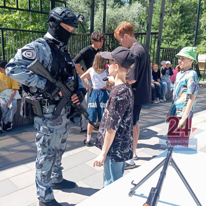 В летнем лагере «Мирас-Наследие» сотрудники ППС и ОГИБДД провели профилактические беседы