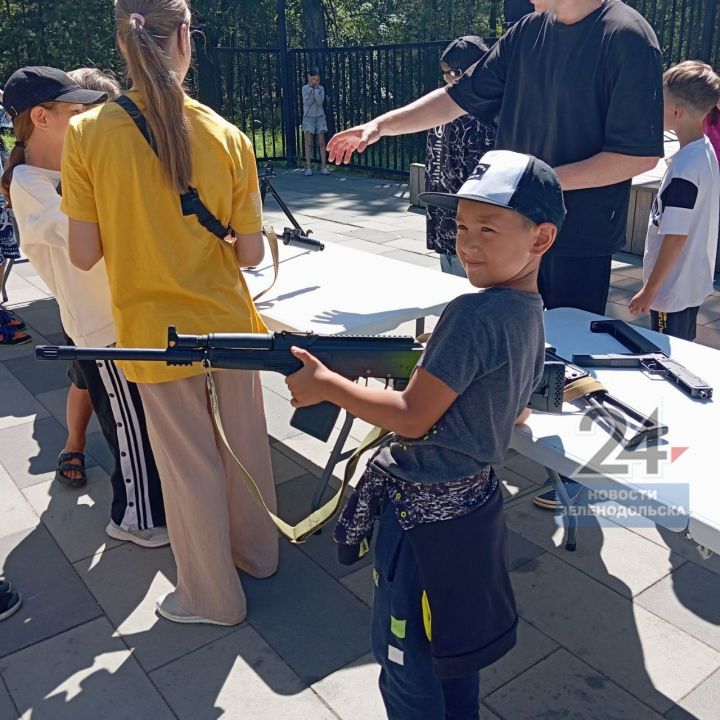 В летнем лагере «Мирас-Наследие» сотрудники ППС и ОГИБДД провели профилактические беседы