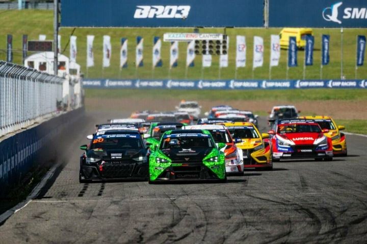 Михаил Симонов одержал победу в объединенной гонке SMP TCR Russia и «Супер-продакшн» на «Казань Ринг»