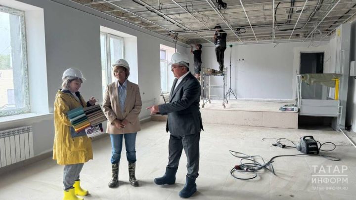 Министр труда, занятости и социальной защиты Эльмира Зарипова проверила ход строительства дома-интерната в Зеленодольске