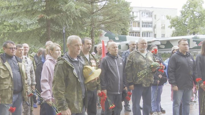 В День ветеранов боевых действий зеленодольцы провели митинг в Парке Победы