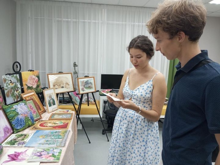 Библиотеку в селе Бело-Безводное посетил гость из Бельгии