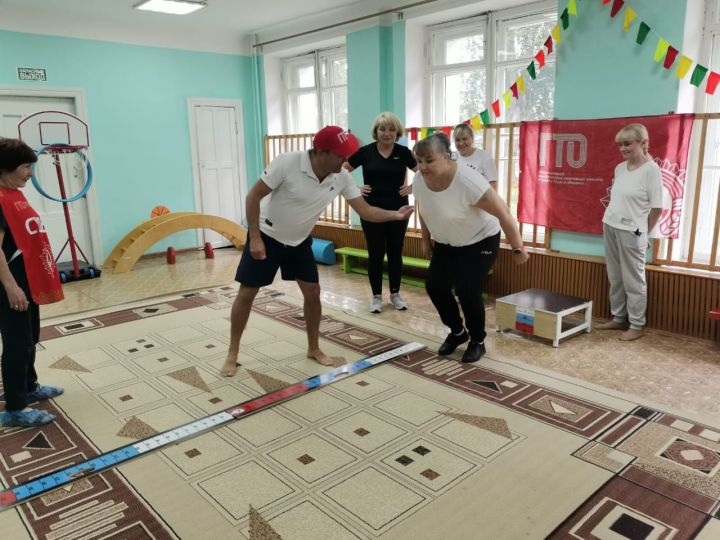 Сотрудники детского сада № 22 «Малыш» успешно сдали нормативы ГТО