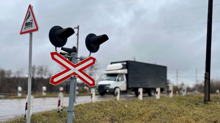 Количество нарушений ПДД на переездах Горьковской магистрали снизилось на 9% в январе-июле