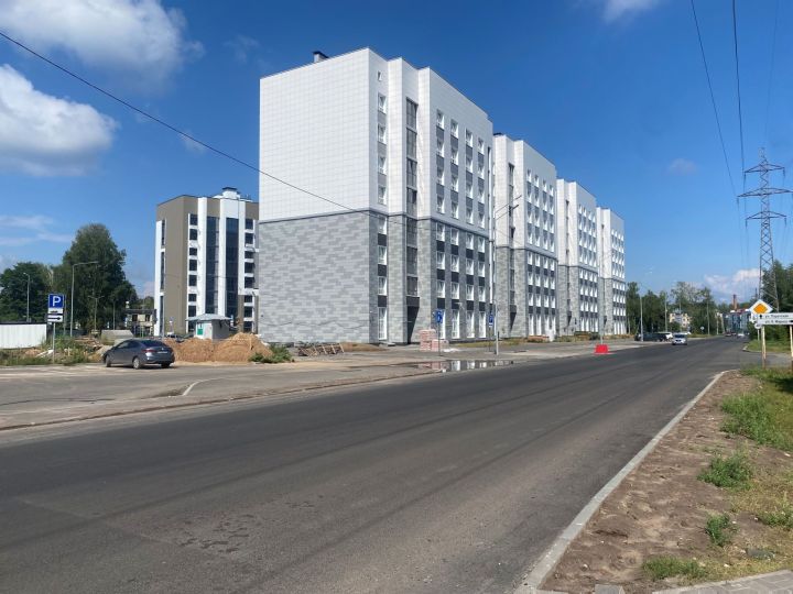 Колдобин и ям в Зеленодольске всё меньше, а хорошего асфальта больше