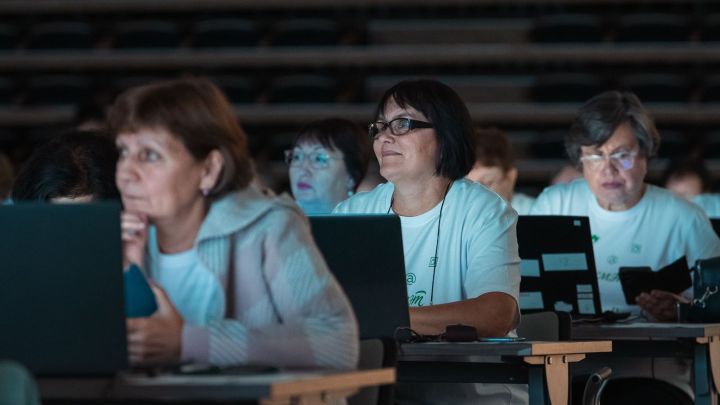 Жительница Зеленодольска победила на чемпионате по компьютерному многоборью среди пенсионеров «Хикмәт»