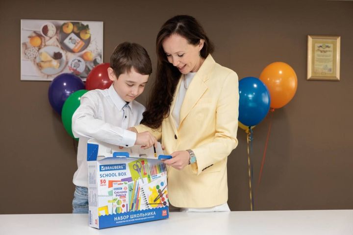 ЗМК поздравил детей с Днём знаний