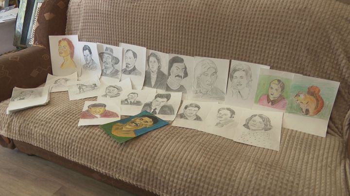 Чтобы восстановиться после инсульта,  зеленодолец Ильгизар Лутфуллин взял в руки карандаш