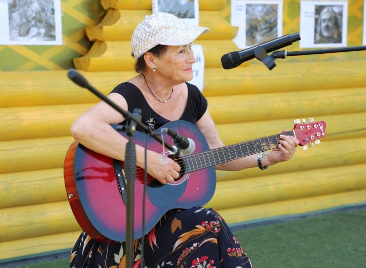 «Бардовский Медиафест» объединил журналистов республики и ценителей авторской песни