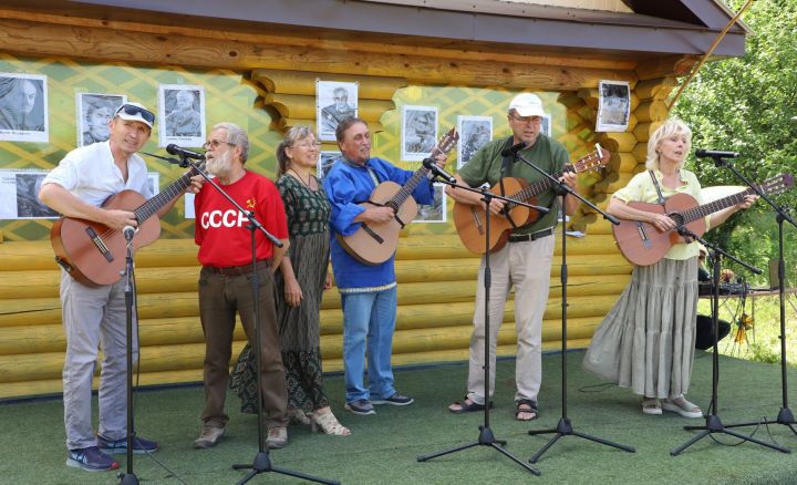 «Бардовский Медиафест» объединил журналистов республики и ценителей авторской песни