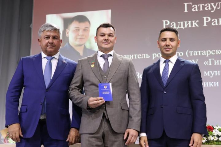 Завуч гимназии № 5 Радик Гатауллин: С детьми на одной волне