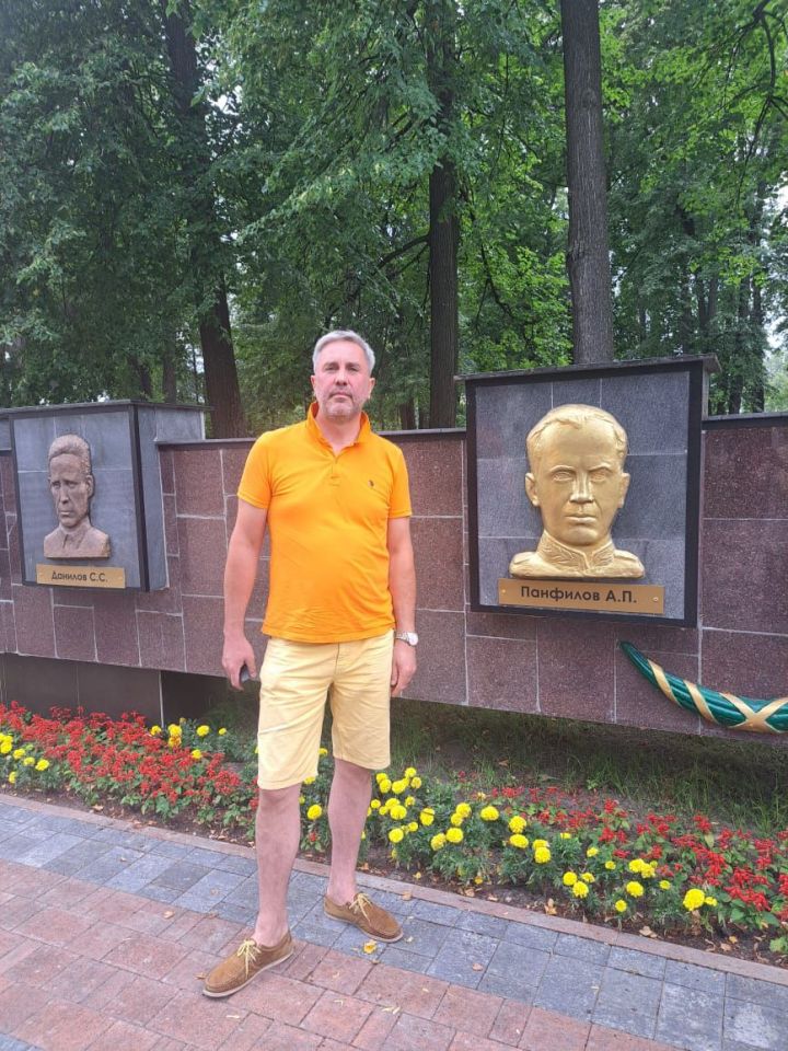 Этим летом  Зеленодольск посетил потомок генерала Панфилова