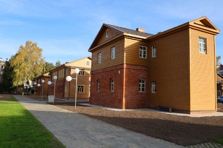 Мэр Зеленодольска Михаил Афанасьев проверил, как продолжаются работы по благоустройству города