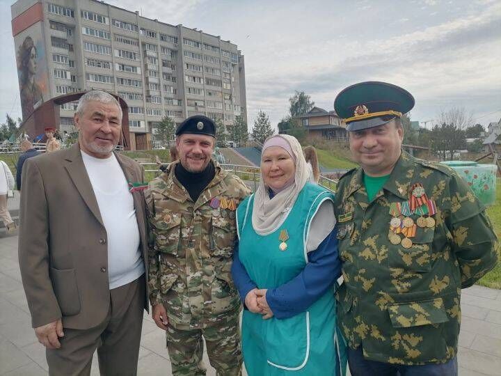 Зеленодольским волонтерам вручили медаль « За помощь фронту»