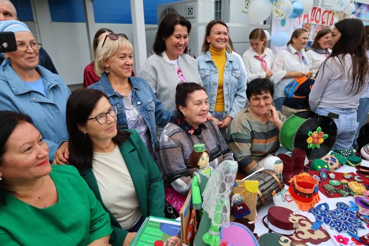 Праздник двора в Осиново собрал жителей на яркое событие