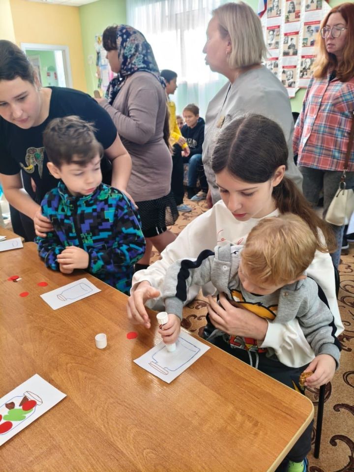 Зеленодольские подростки показали спектакль в реабилитационном центре