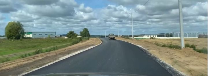 В Больших Кургузях сбылась мечта местных жителей о новой дороге и ровном асфальте