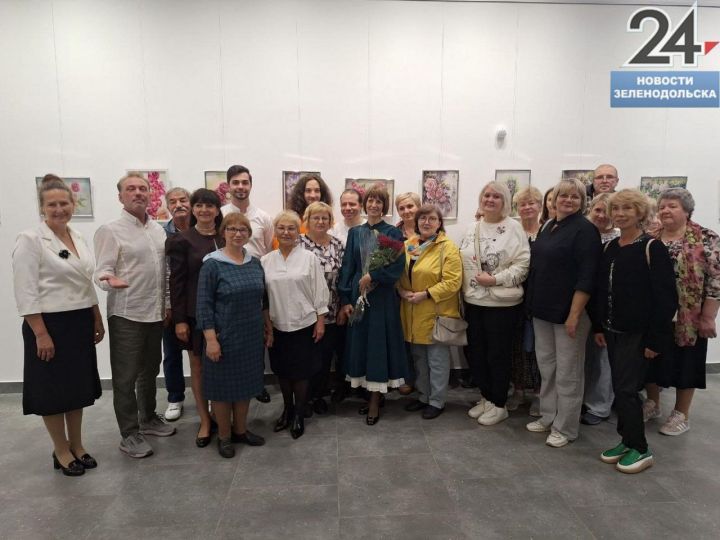 В Центре культурного развития открылась выставка ярких работ «Акварель Марины Яковлевой»