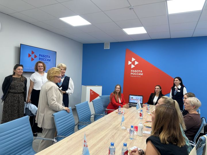 В Зеленодольске после ремонта открылся Кадровый центр