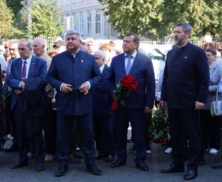 В Зеленодольске увековечили память Виктора Кашкина