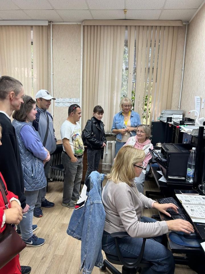 В гости к журналистам  ИЦ «Зеленый Дол» пришли гости из комплексного центра социального обслуживания населения «Рэхэт»