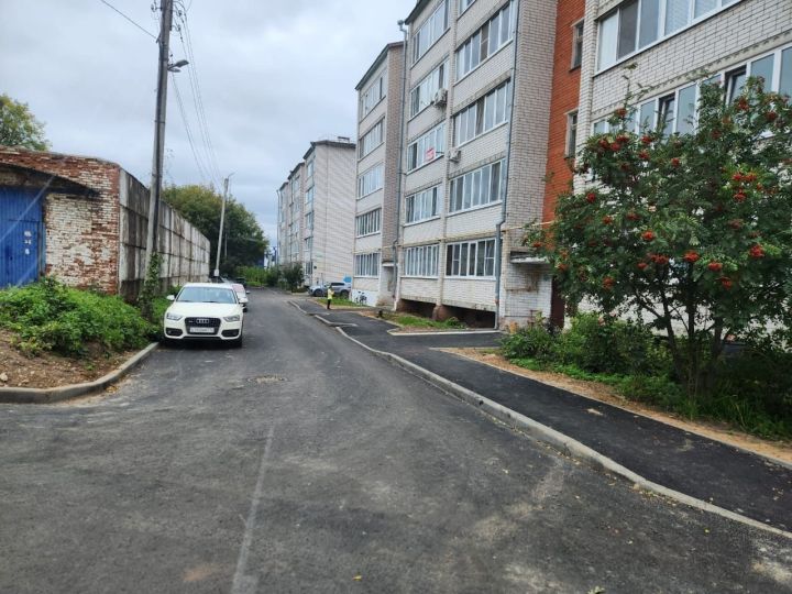 В поселке Васильево завершается программа «Наш Двор»