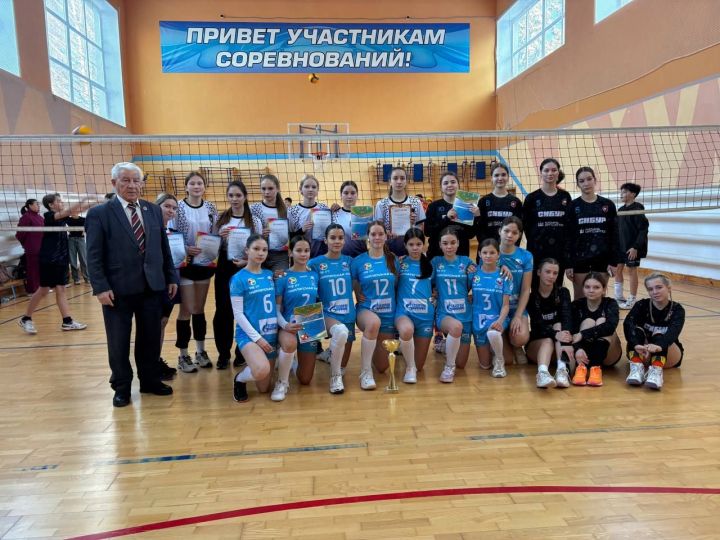 В финале первенства Зеленодольского района по волейболу среди девушек встретились 9 команд