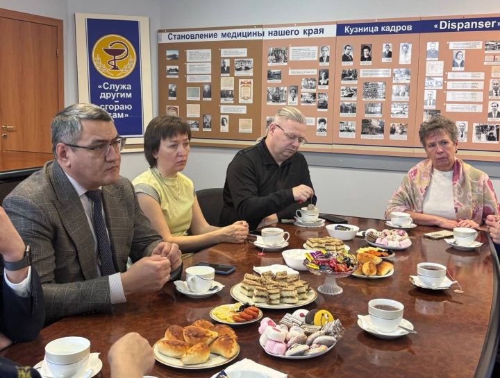 Руководство Зеленодольской ЦРБ встретилось с сотрудниками, родственники которых на СВО