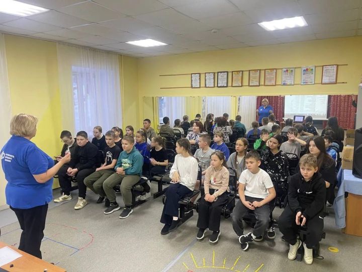 Урок безопасности от профессионала в подростковом клубе «Афина»