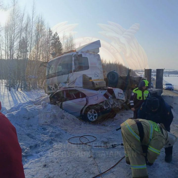В Агрызском районе произошло смертельное ДТП с «КамАЗом»  — организована проверка