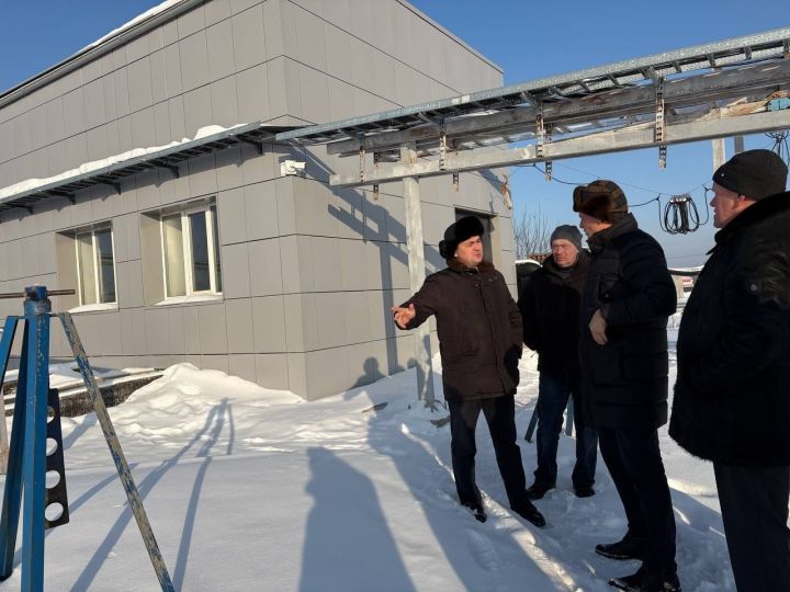 Биологические очистные сооружения п. Васильево посетил руководитель Росприроднадзора Татарстана Фаяз Шакиров