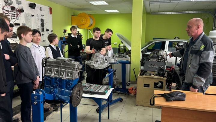 В Зеленодольске Кадровый центр привлек к проекту «Студент одного дня» 389 школьников