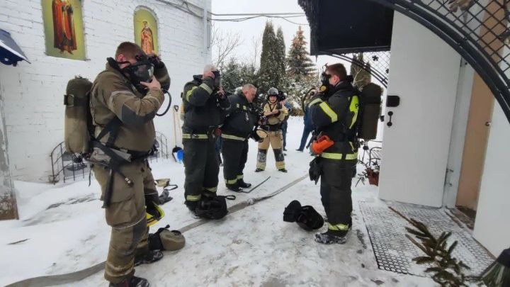 В поселке Васильево провели пожарно-тактические учения на здании Храма Воздвижения Креста Господня