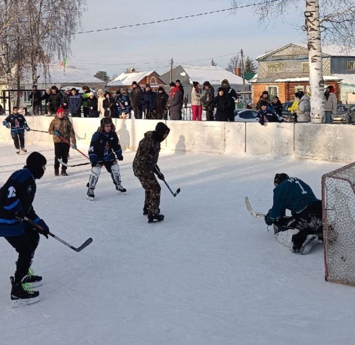 В Кугеево прошел турнир сельских хоккейных команд