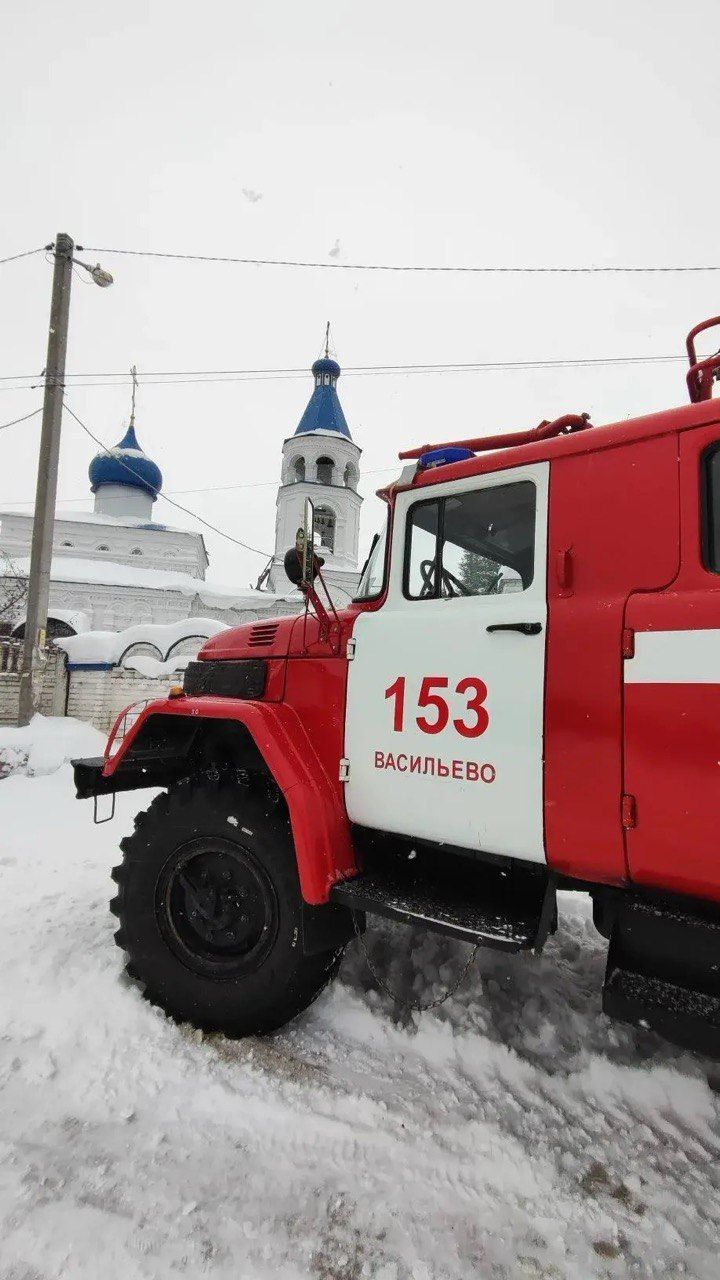 В поселке Васильево провели пожарно-тактические учения на здании Храма Воздвижения Креста Господня