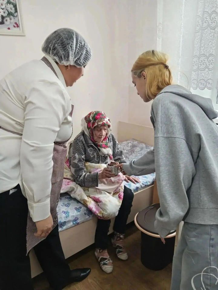 День пожилого человека: концерт воспитанников Нурлатского детского дома