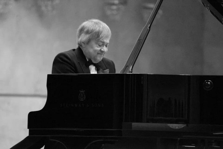 В детской музыкальной школе пройдет концерт Заслуженного деятеля искусств РТ Сергея Работкина