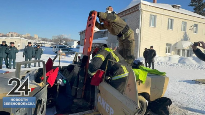 Секунды решают всё: как пожарные Зеленодольска отрабатывают спасение жизней при ДТП