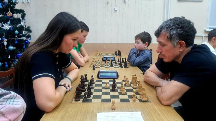 В Зеленодольске состоялся семейный турнир по шахматам